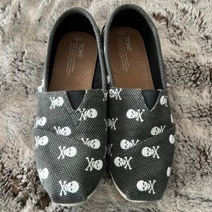 🔥 PRICE DROP 🔥 Toms Slip Ons EUC